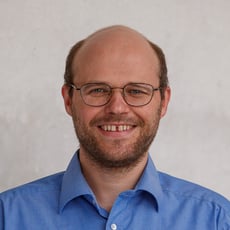 Dr. Christopher Reyer Dr. Christopher Reyer